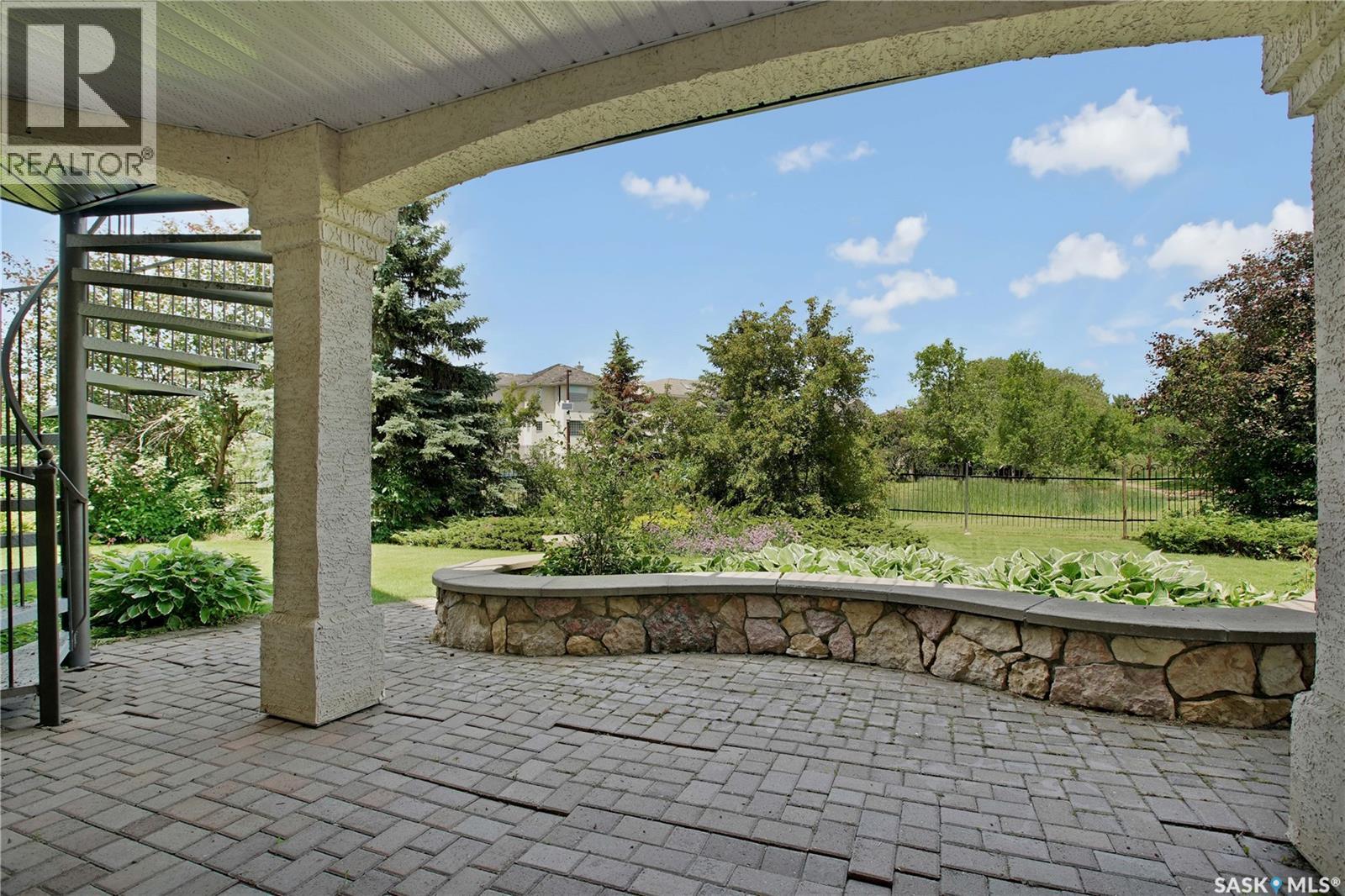 218 Horlick CRESCENT - 43