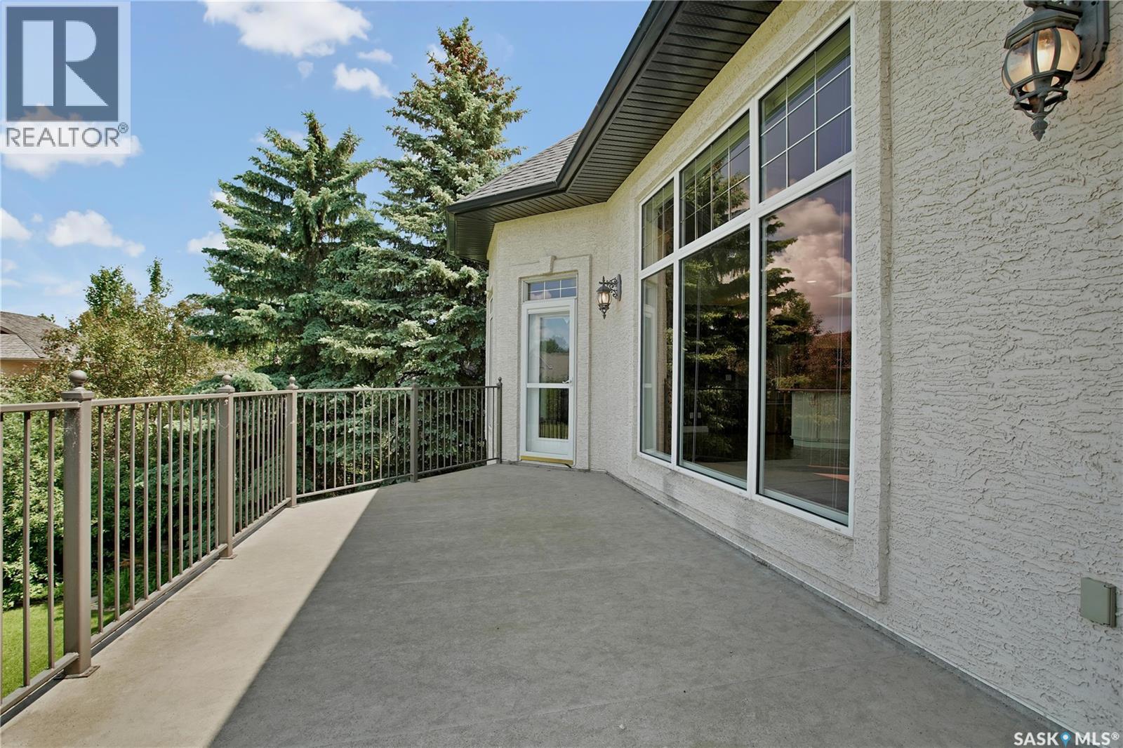 218 Horlick CRESCENT - 44