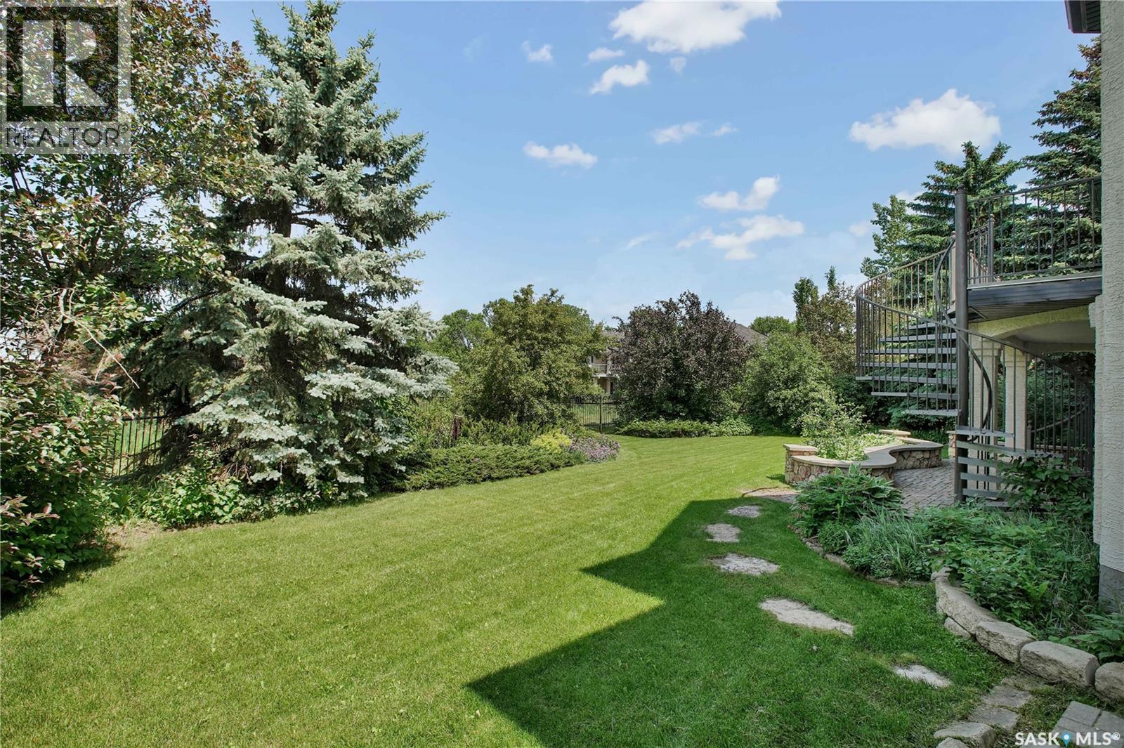 218 Horlick CRESCENT - 46