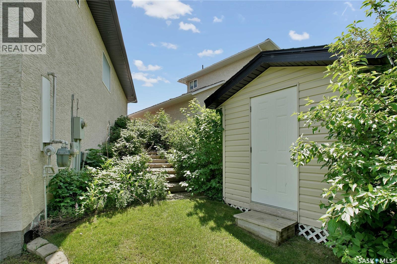 218 Horlick CRESCENT - 47