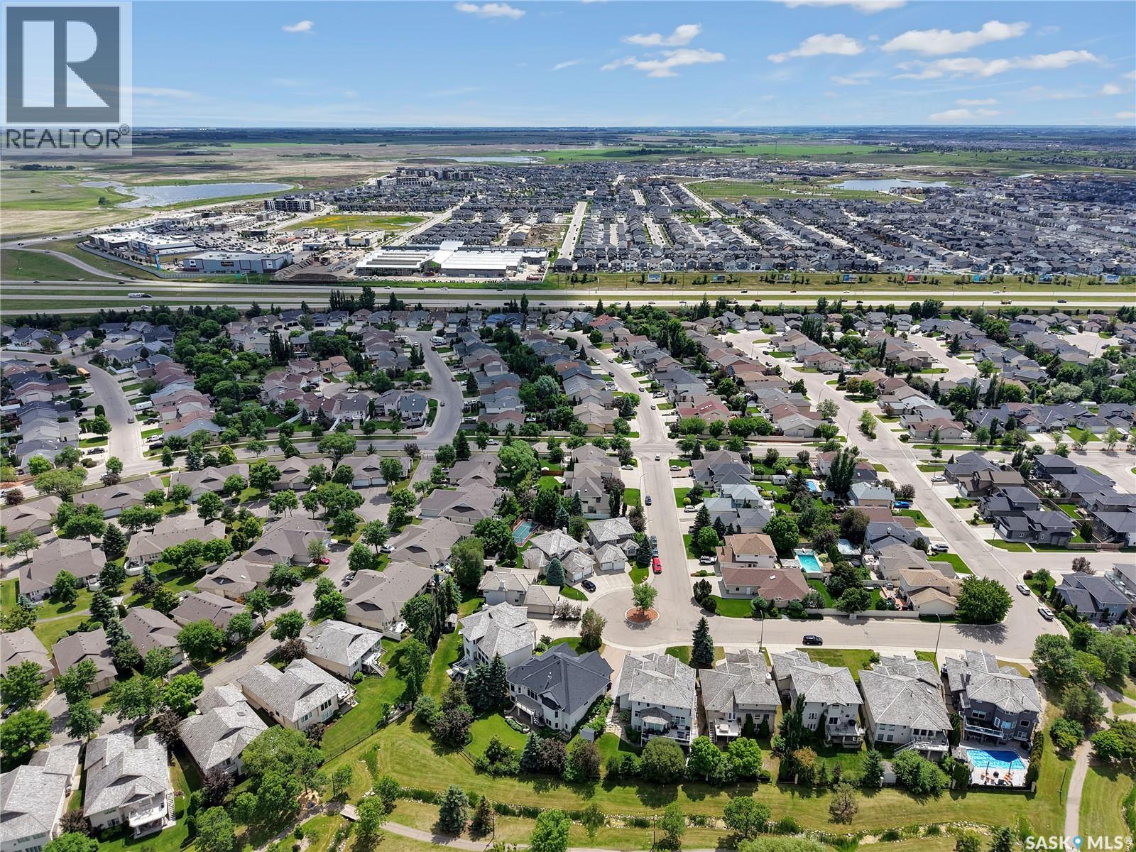 218 Horlick CRESCENT - 54
