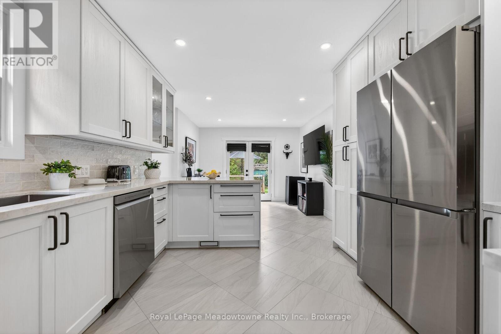 216 MAPLEWOOD AVENUE - 15