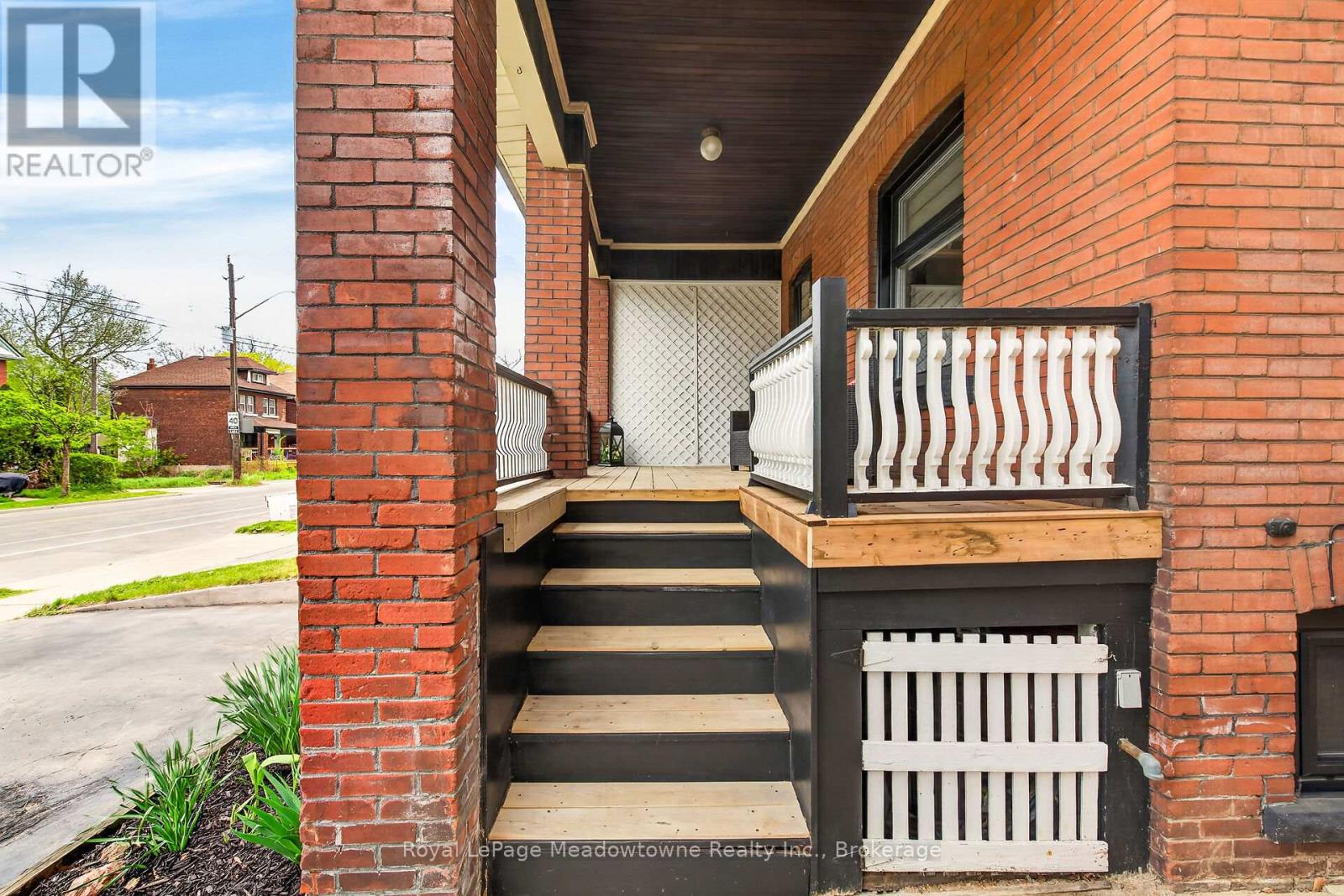 216 MAPLEWOOD AVENUE - 5