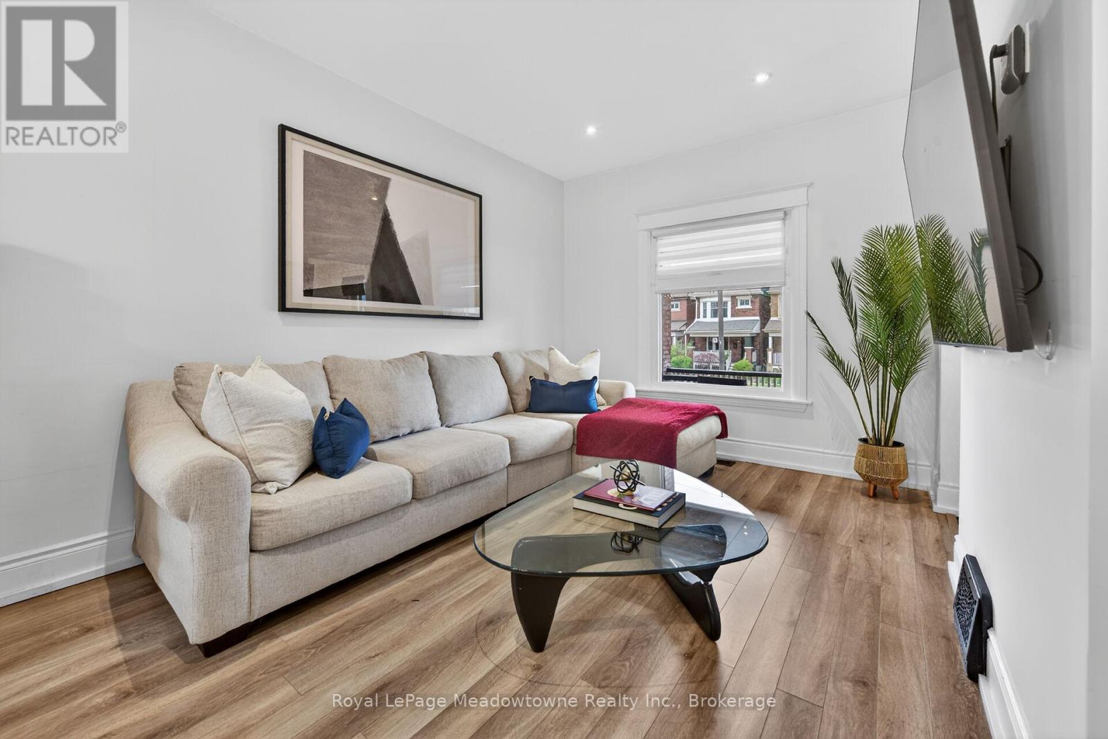 216 MAPLEWOOD AVENUE - 9