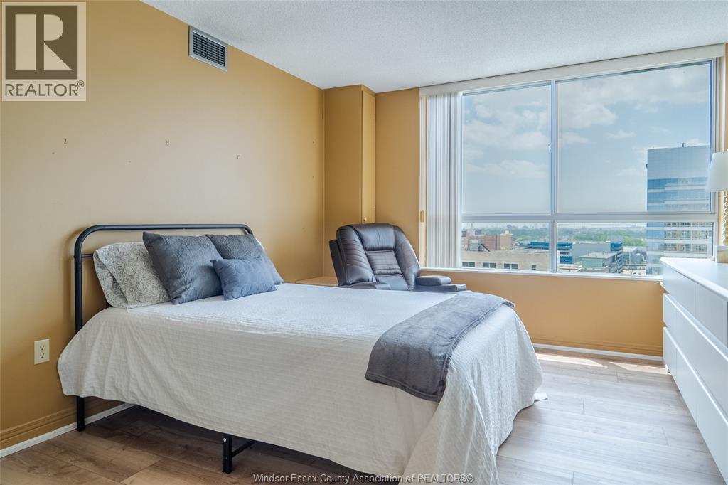 #1609 75 RIVERSIDE DRIVE E - 16