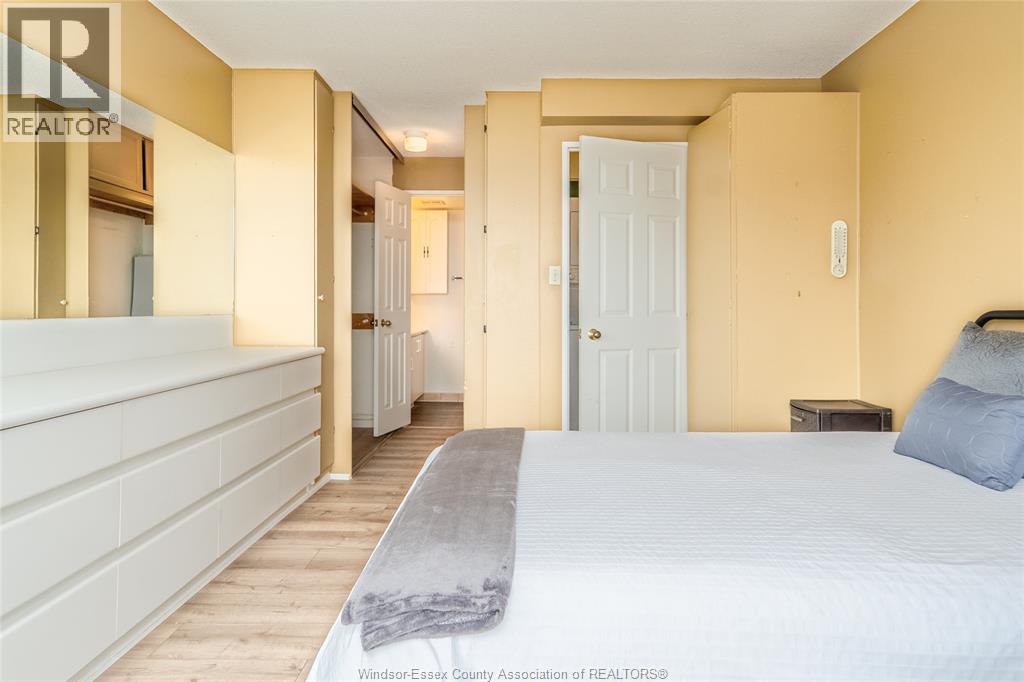 #1609 75 RIVERSIDE DRIVE E - 20