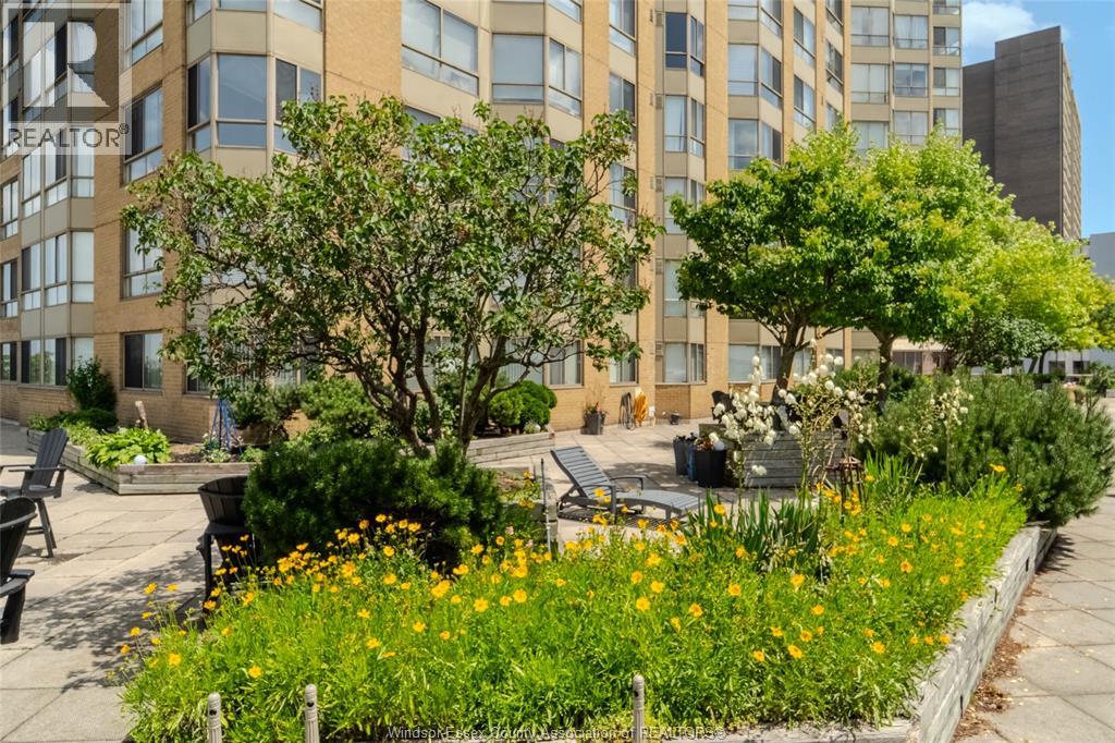 #1609 75 RIVERSIDE DRIVE E - 31