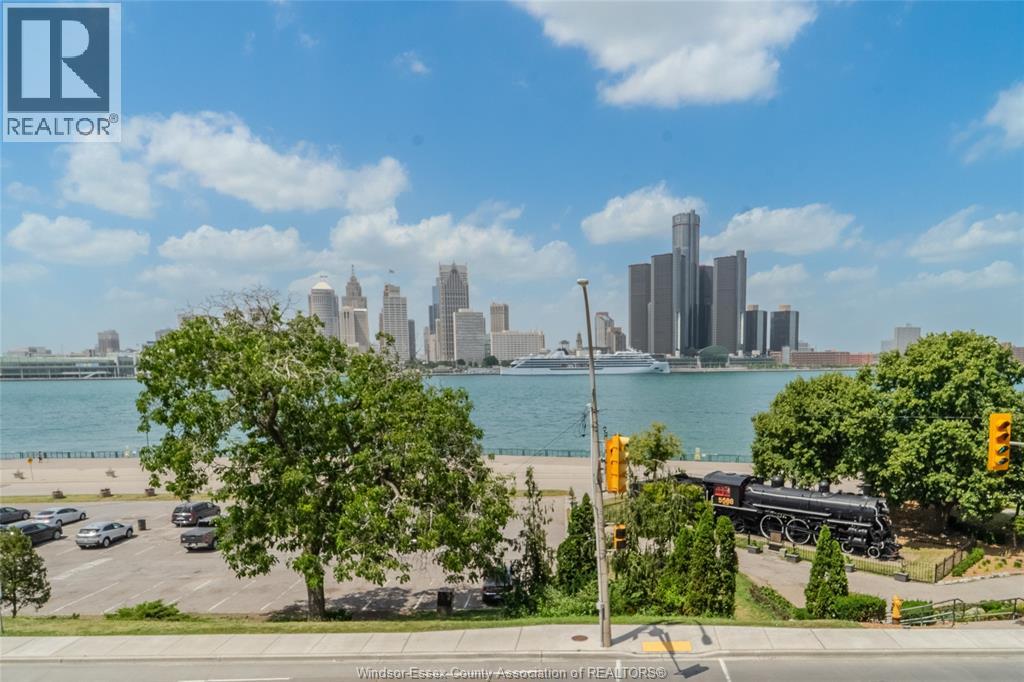 #1609 75 RIVERSIDE DRIVE E - 33