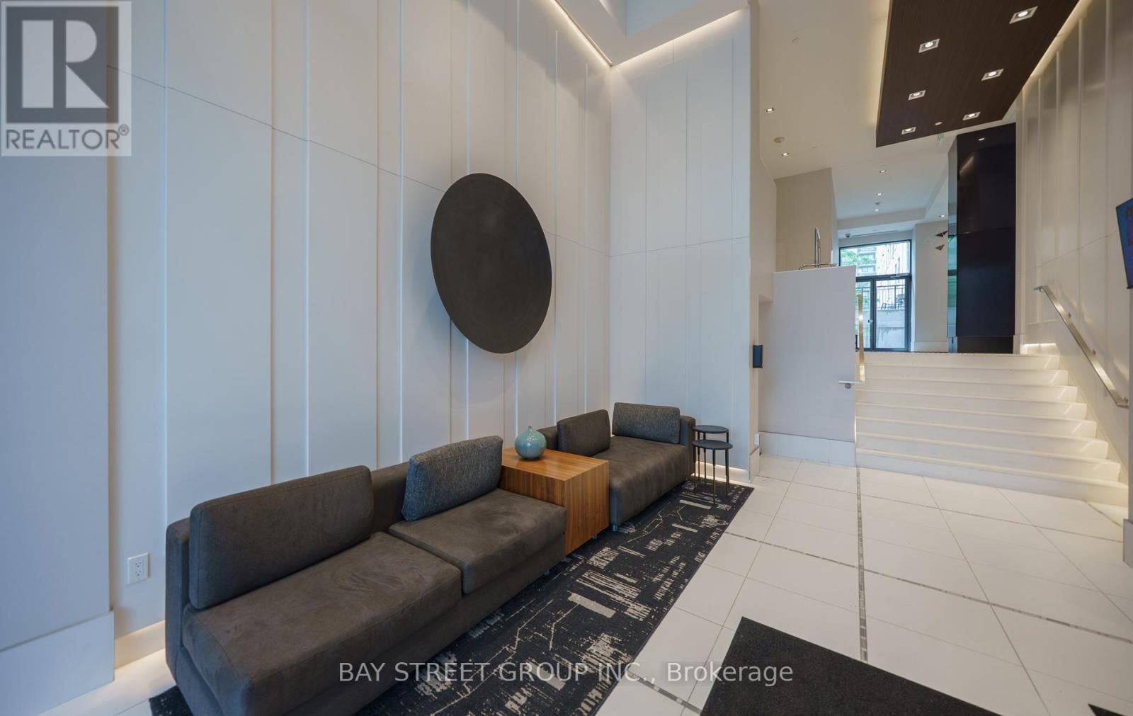#905 181 BEDFORD ROAD - Image 9