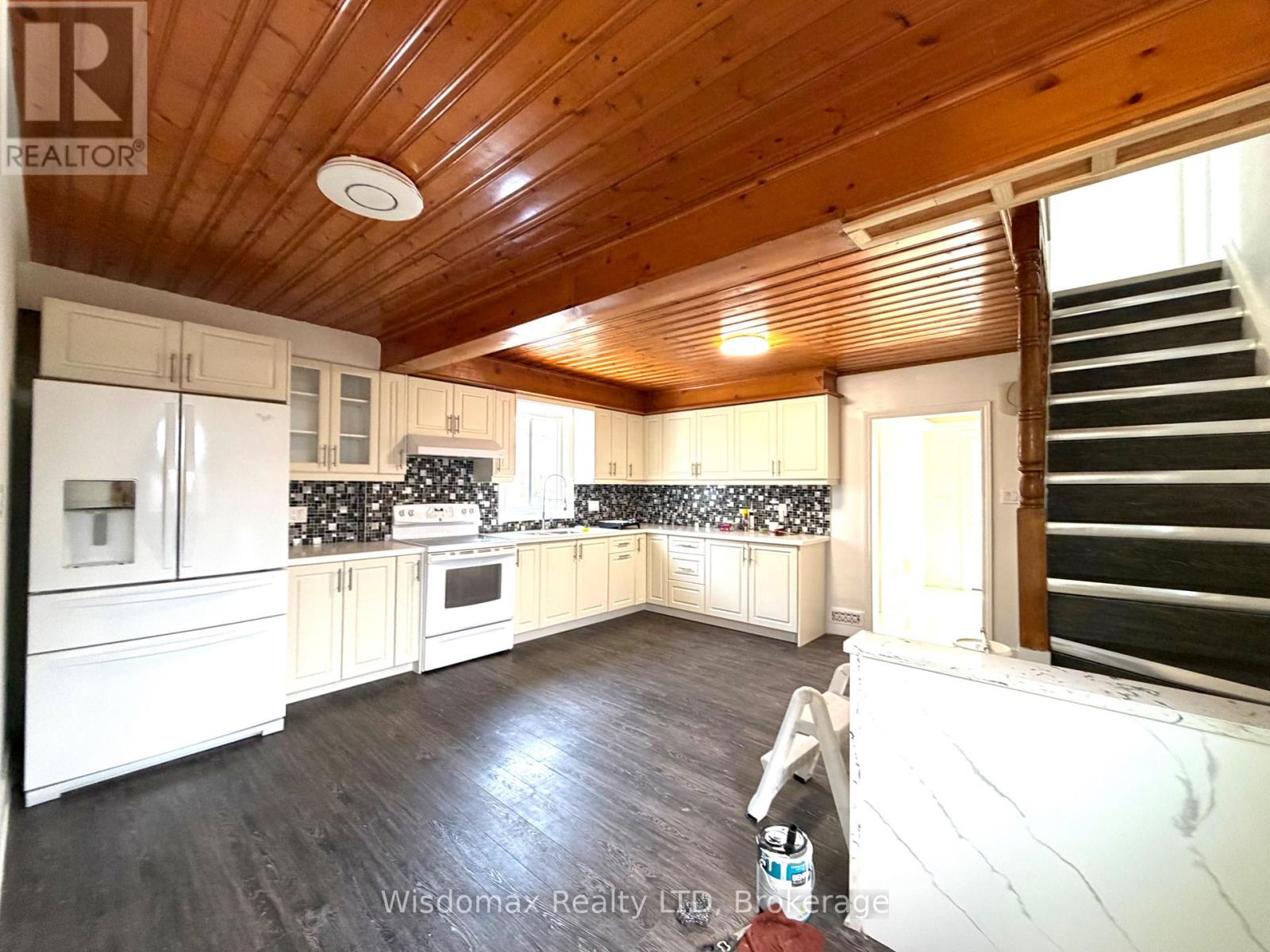 4104 MUIR AVENUE - 8