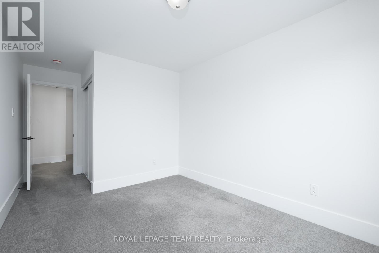 2 Bed, 2 Bath House for Sale in Ottawa – 168 PICTOU CRESCENT, Ottawa – MLS# X13524334 - Image 29