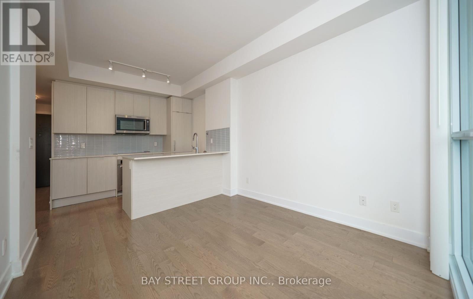 #905 181 BEDFORD ROAD - Image 17