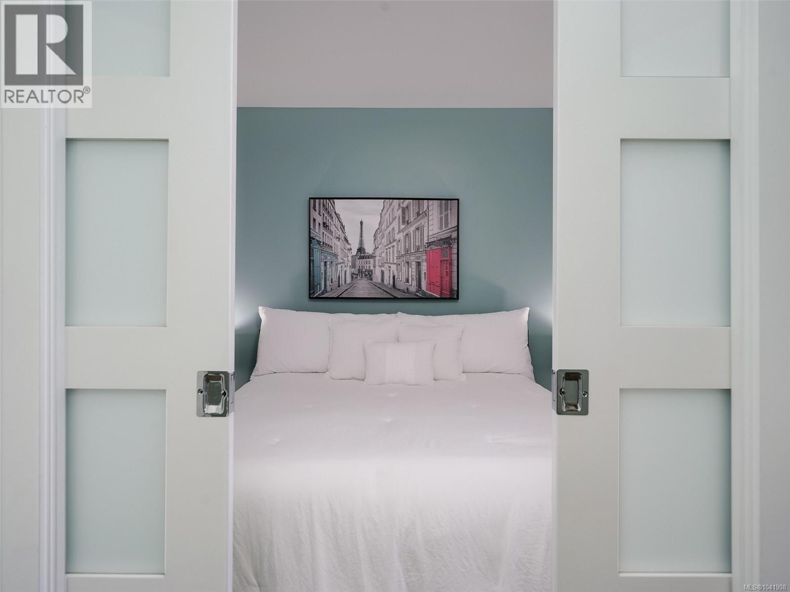 405 517 Fisgard St, Victoria