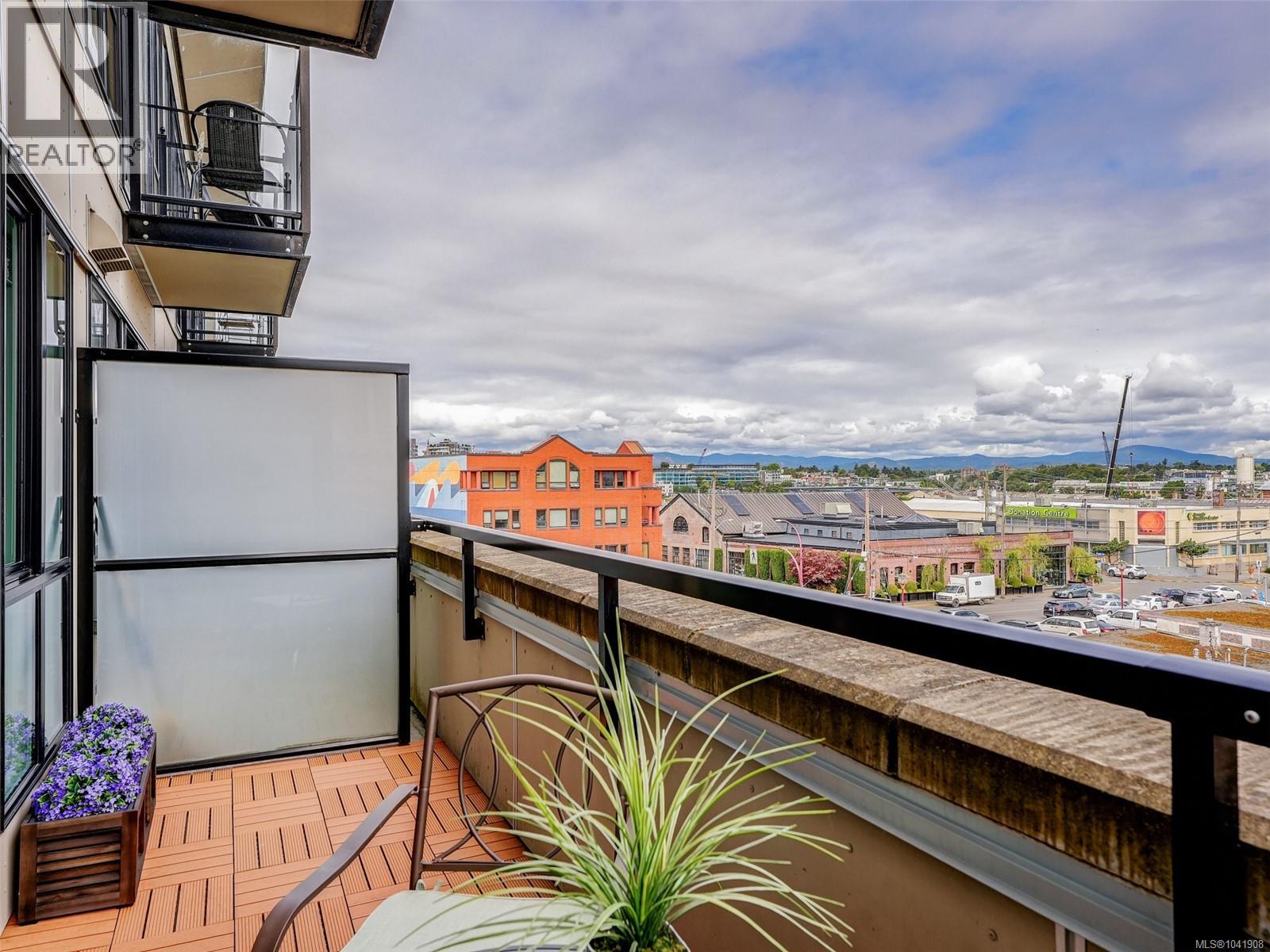 405 517 Fisgard St, Victoria