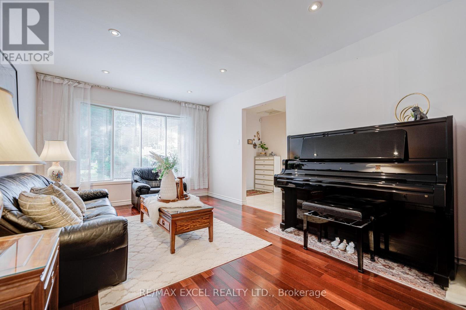 176 GOLDHAWK TRAIL - Image 11