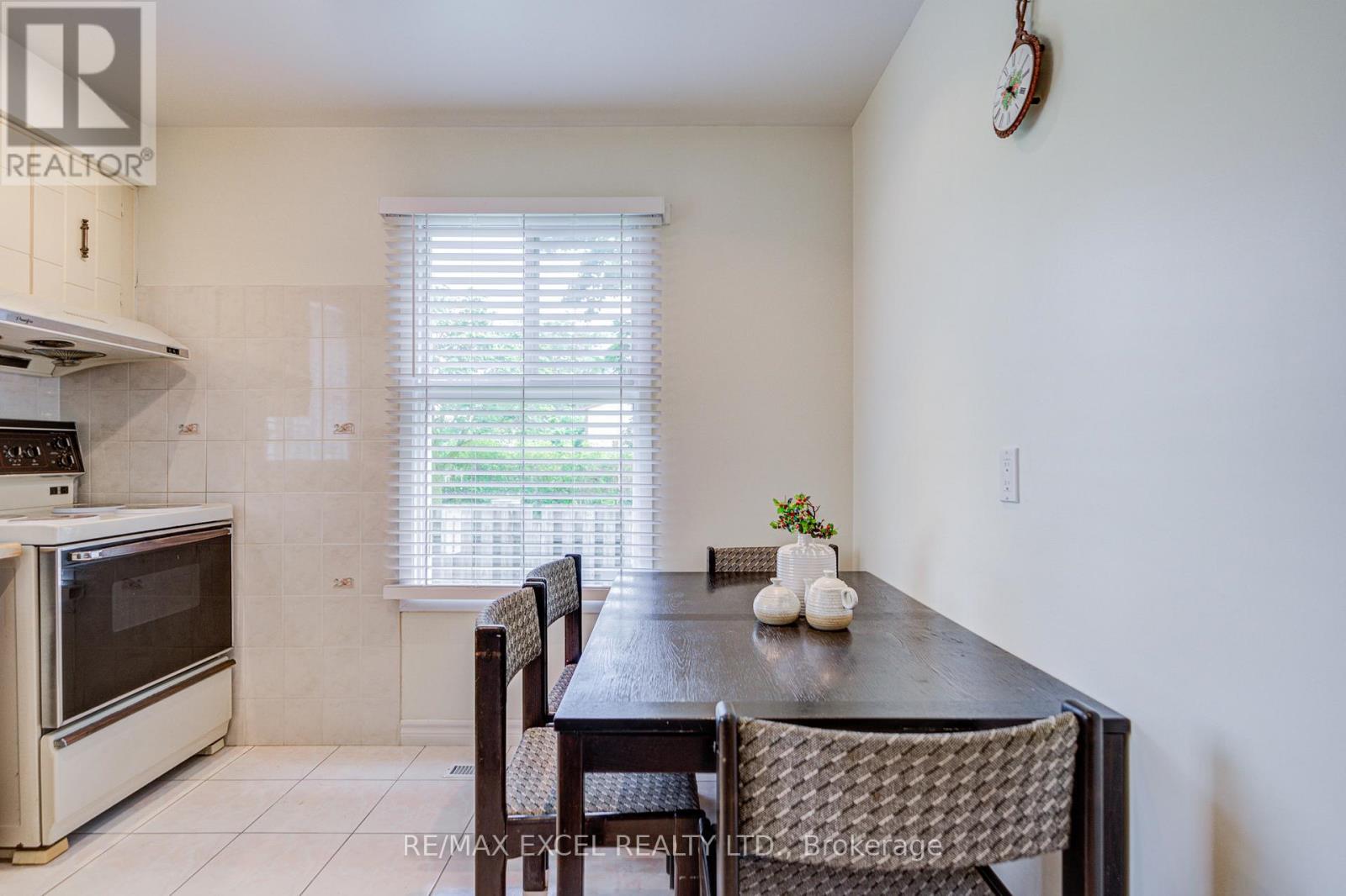 176 GOLDHAWK TRAIL - Image 24