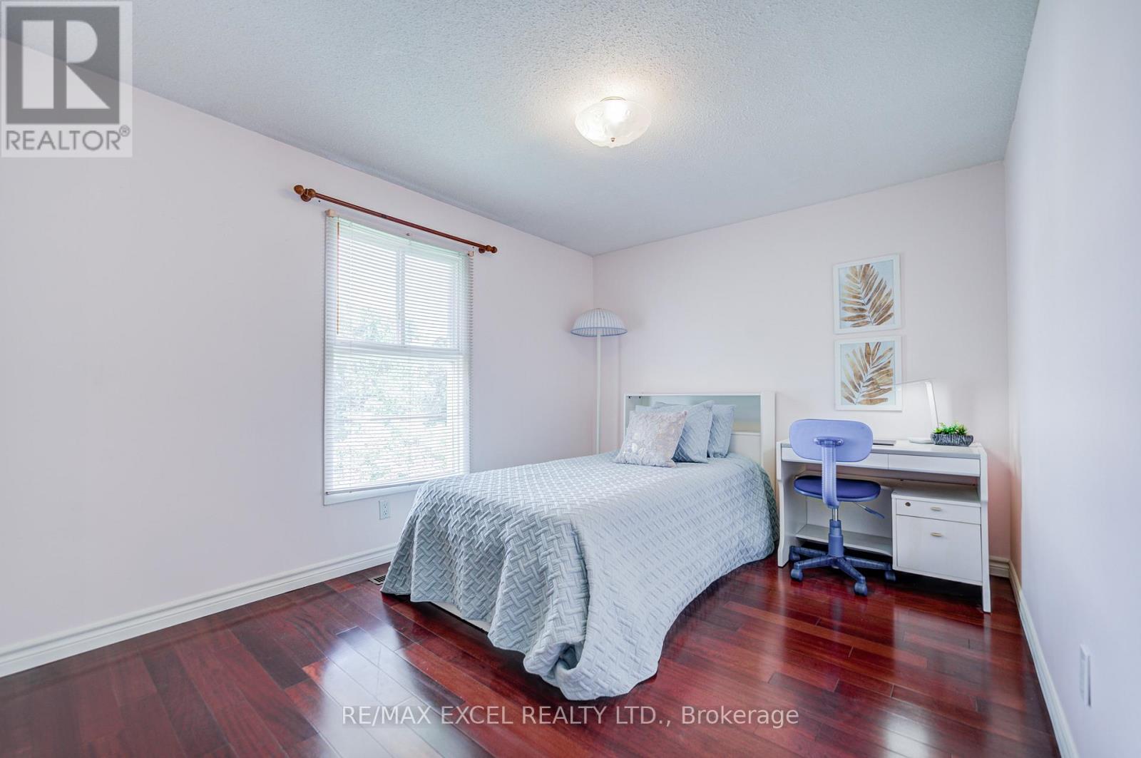 176 GOLDHAWK TRAIL - Image 34