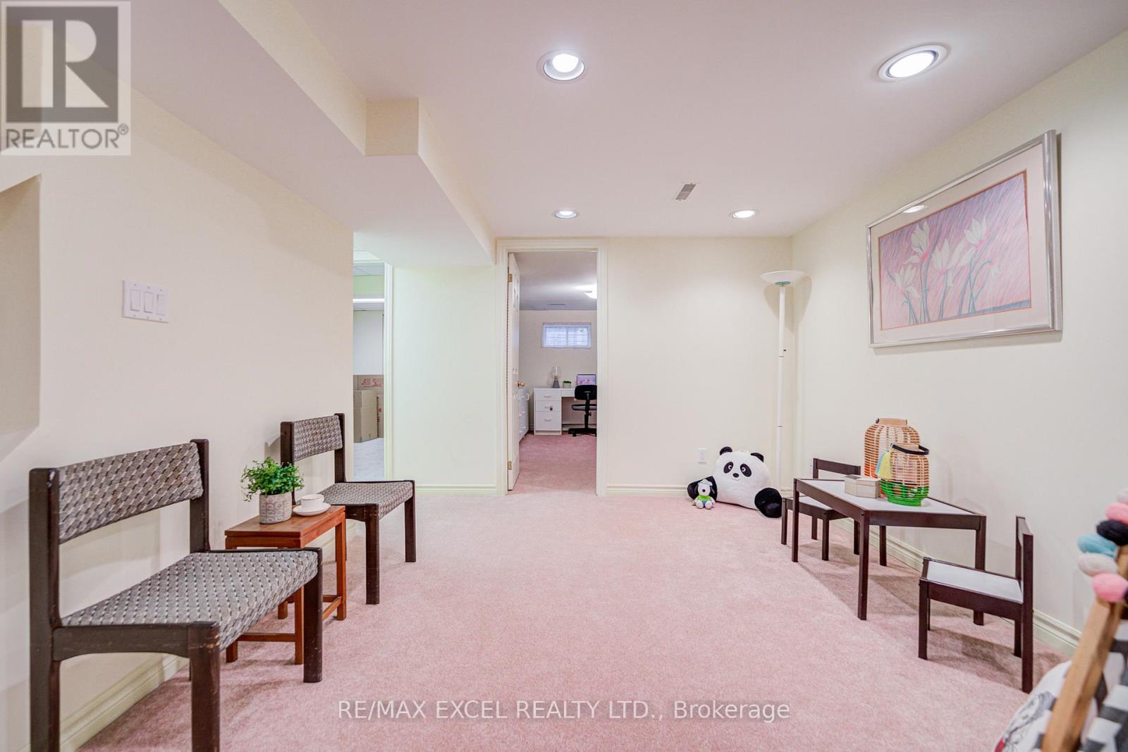 176 GOLDHAWK TRAIL - Image 38