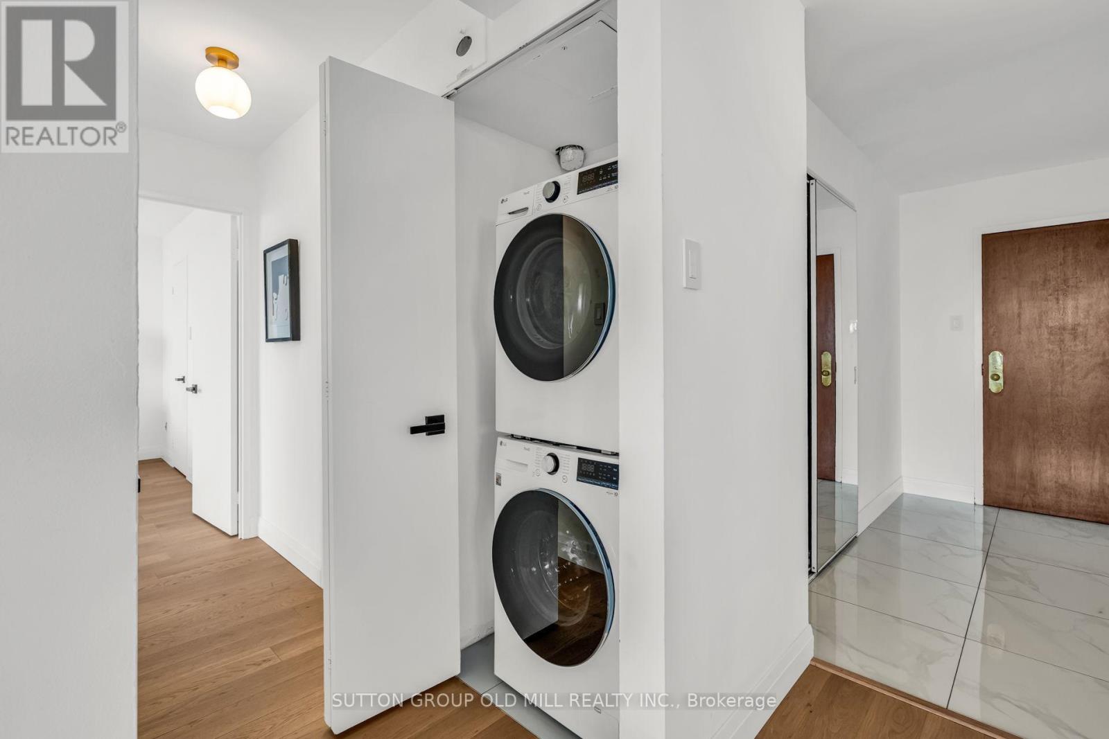 #1508 1320 ISLINGTON AVENUE - 31