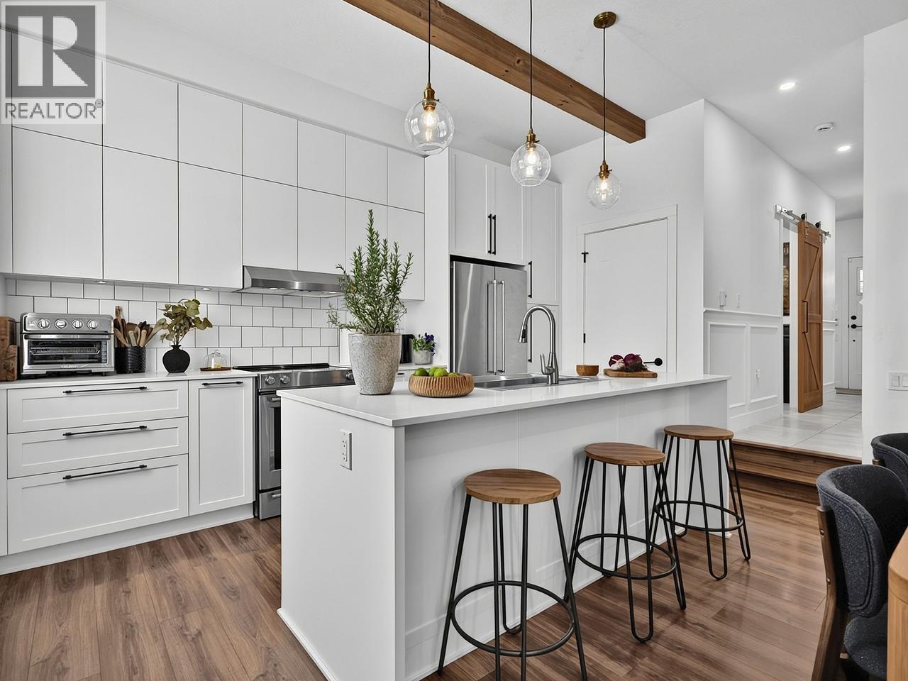 109 3529 BAYCREST AVENUE, Coquitlam