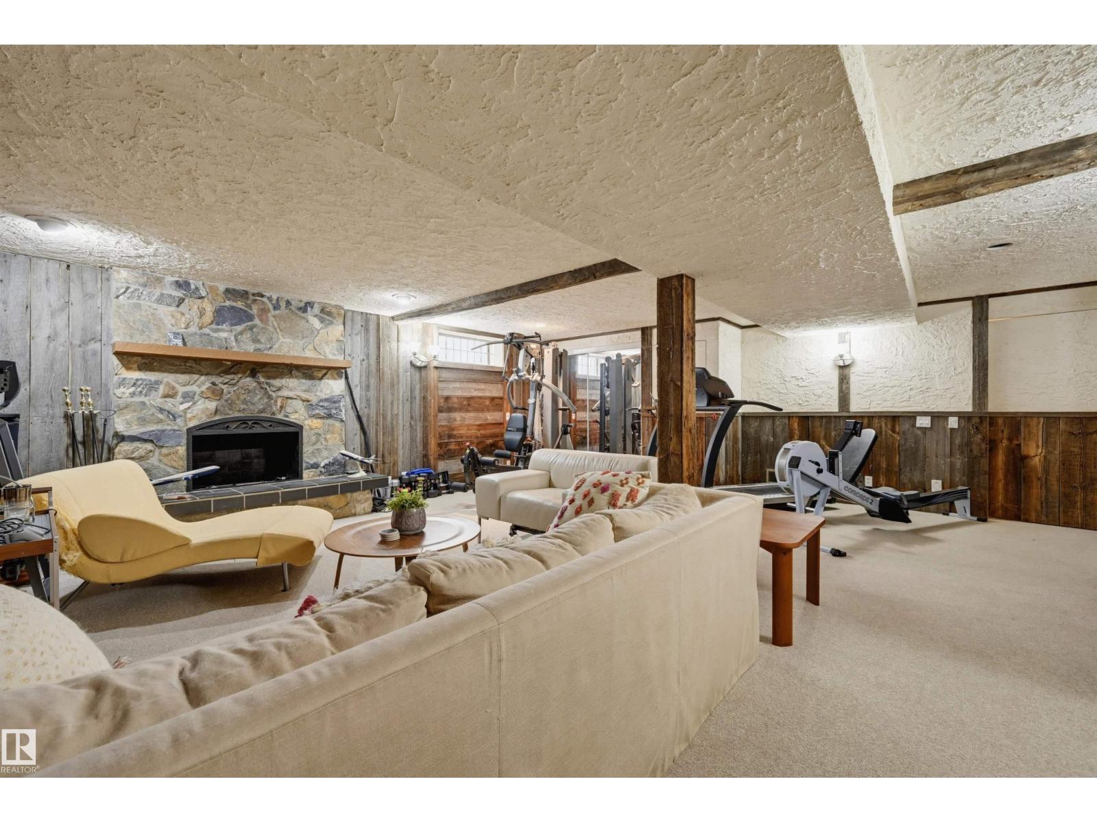 65 Greenbrier CR — photo 31
