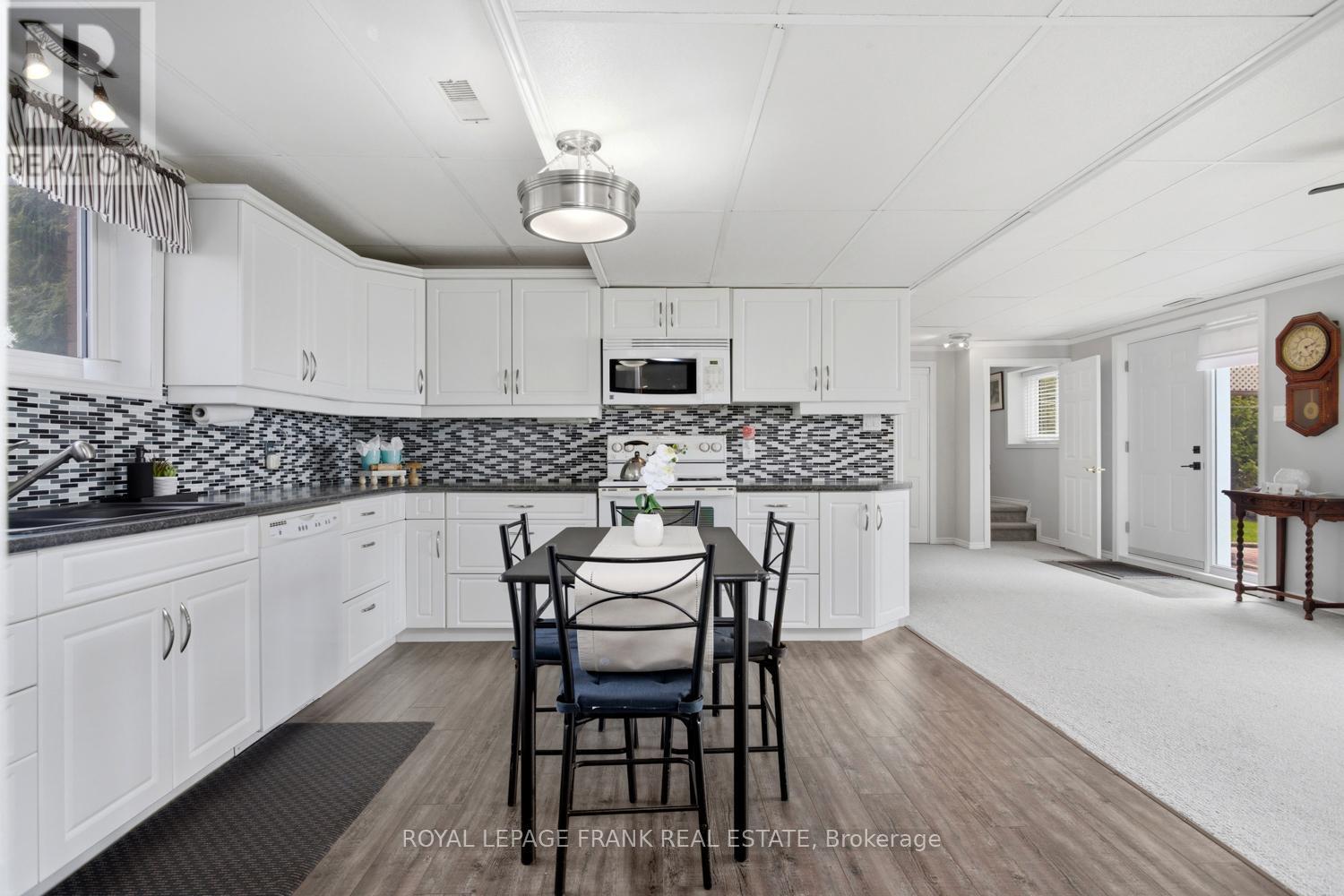 106 STARR BOULEVARD - 35