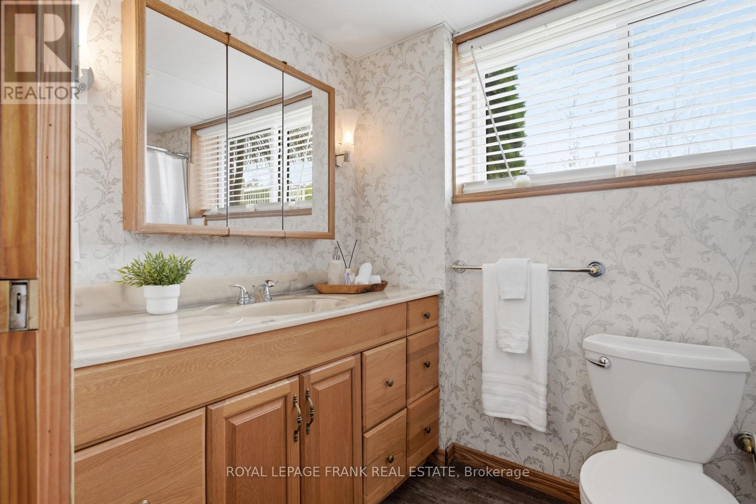 106 STARR BOULEVARD - 40