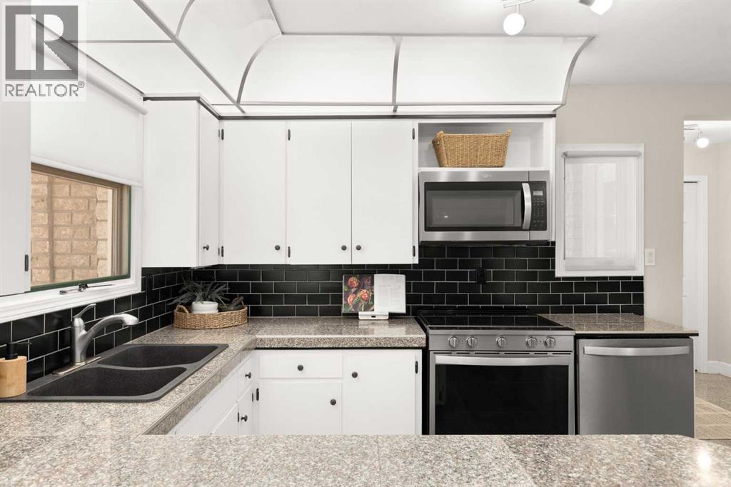 890 Hargrave Way NW - Image 10
