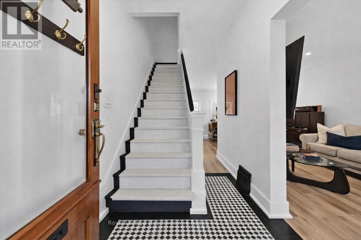 216 MAPLEWOOD AVENUE - 7