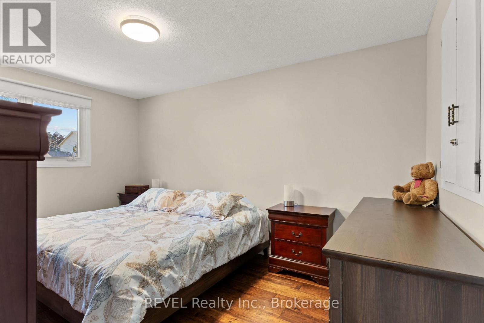 323 BARRICK ROAD - 17