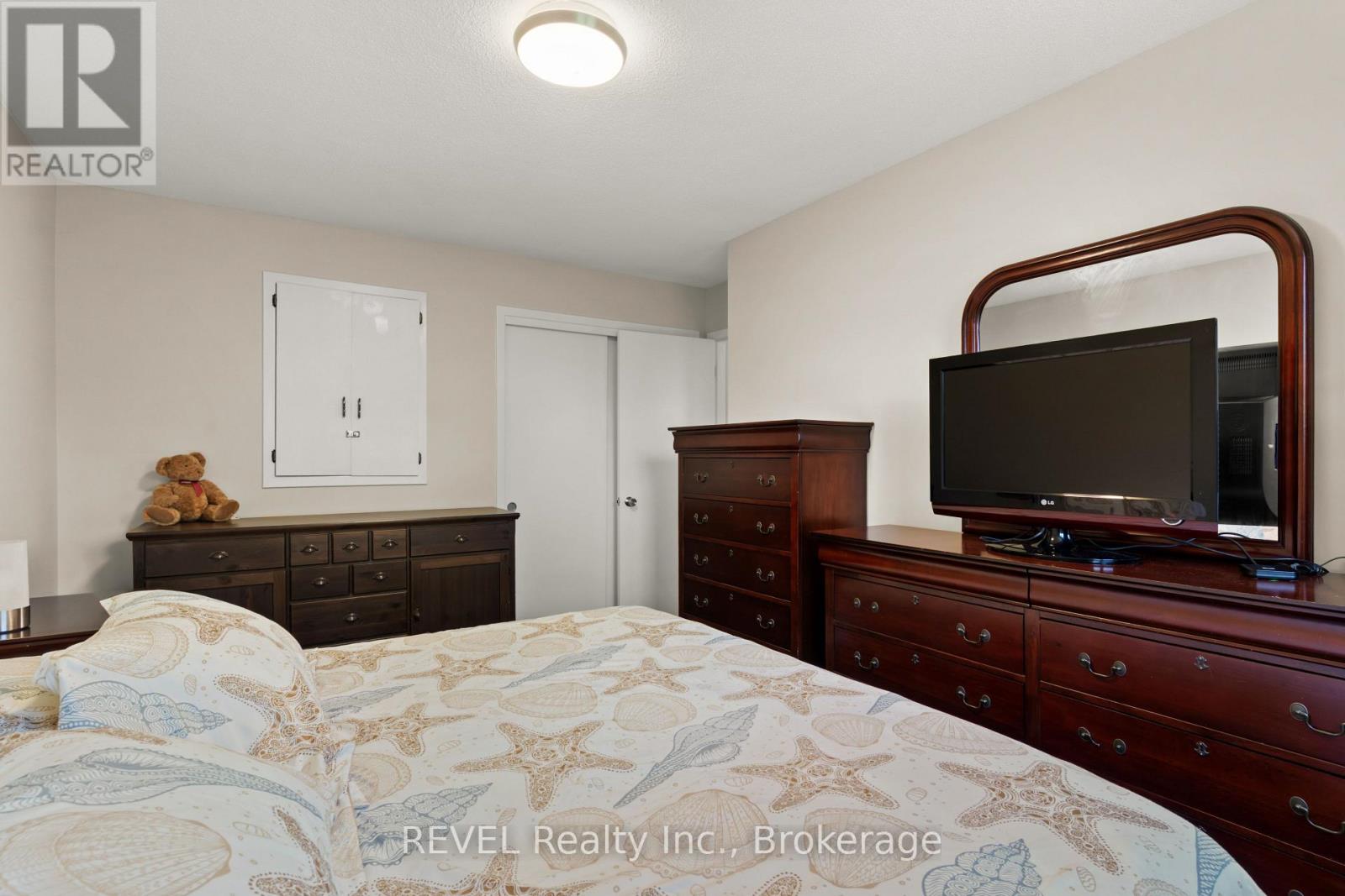 323 BARRICK ROAD - 18