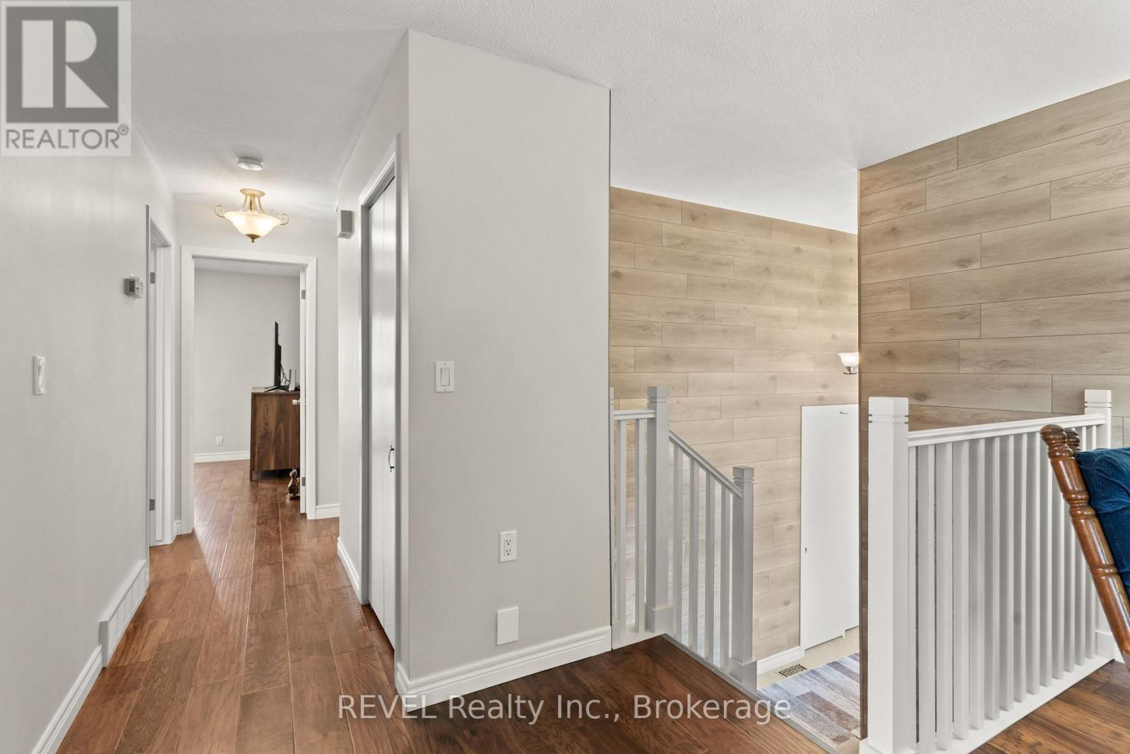 323 BARRICK ROAD - 19