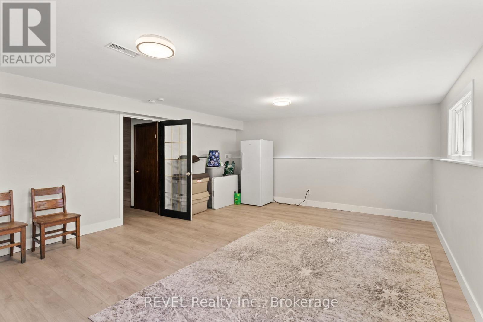 323 BARRICK ROAD - 22