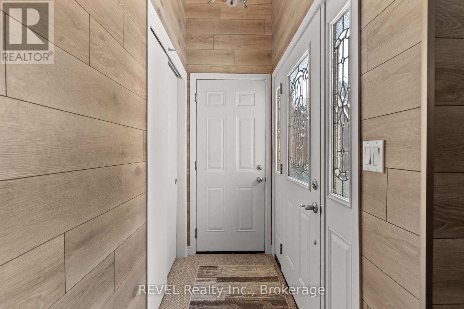 323 BARRICK ROAD - 3