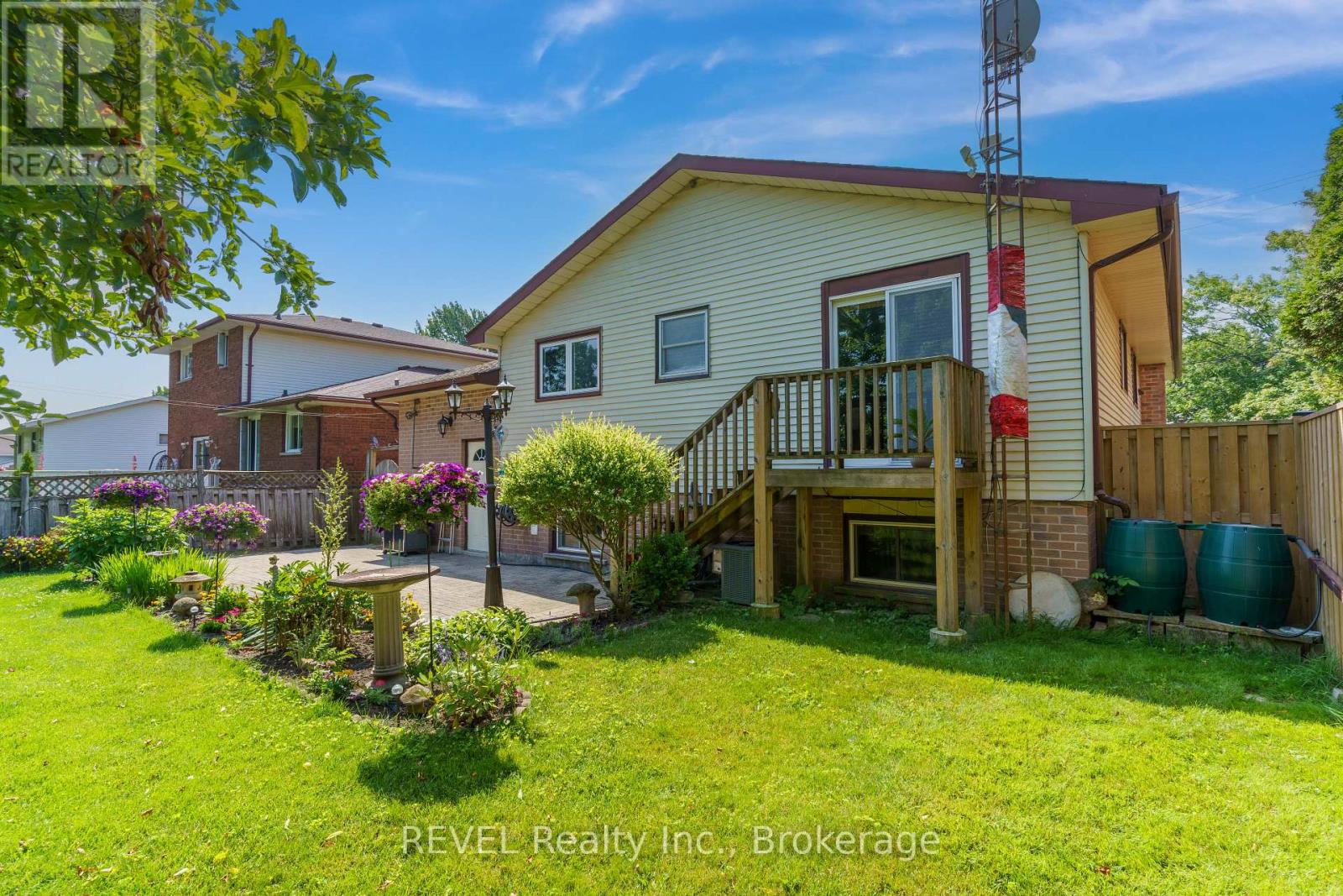 323 BARRICK ROAD - 30