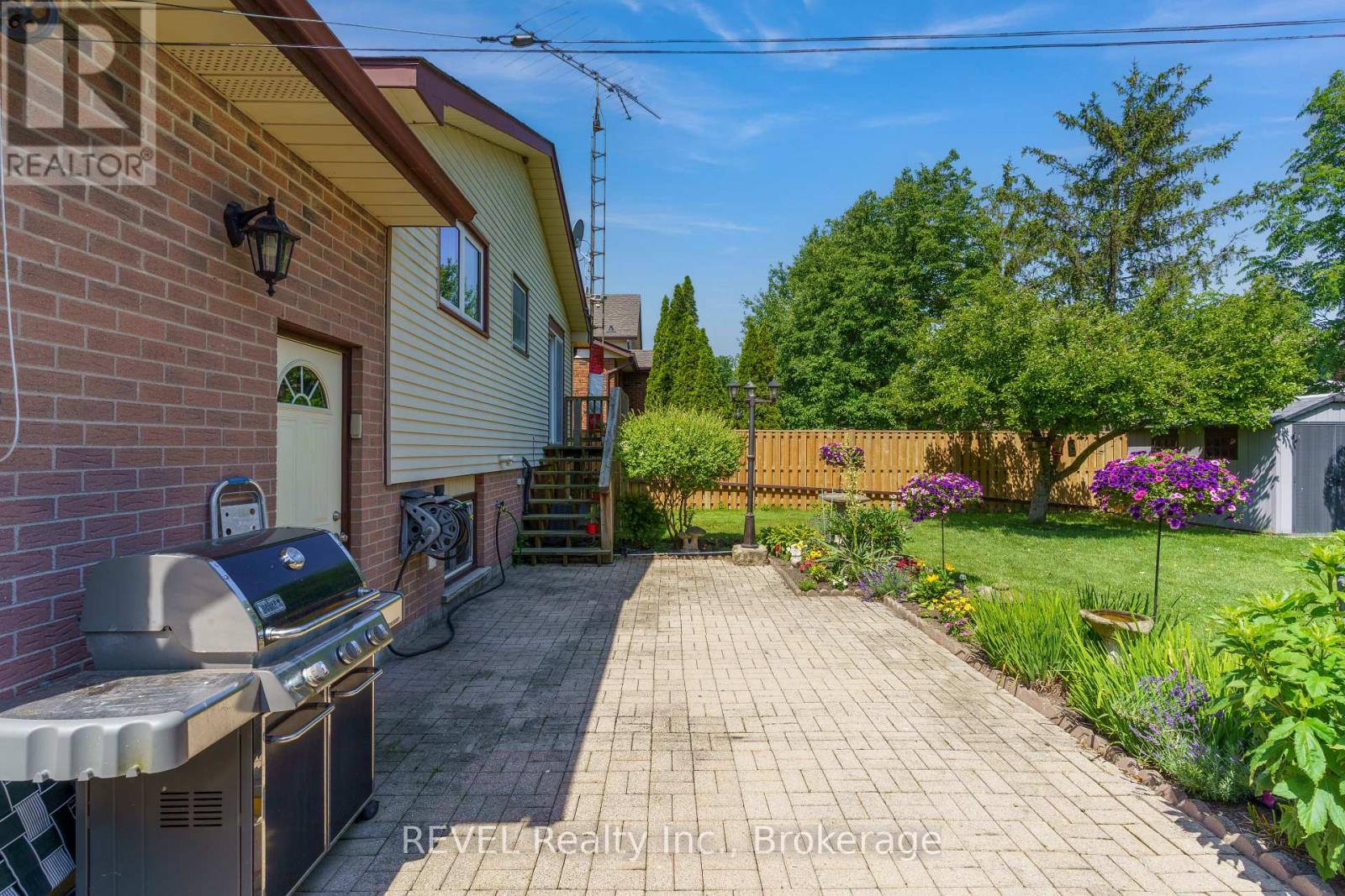 323 BARRICK ROAD - 31