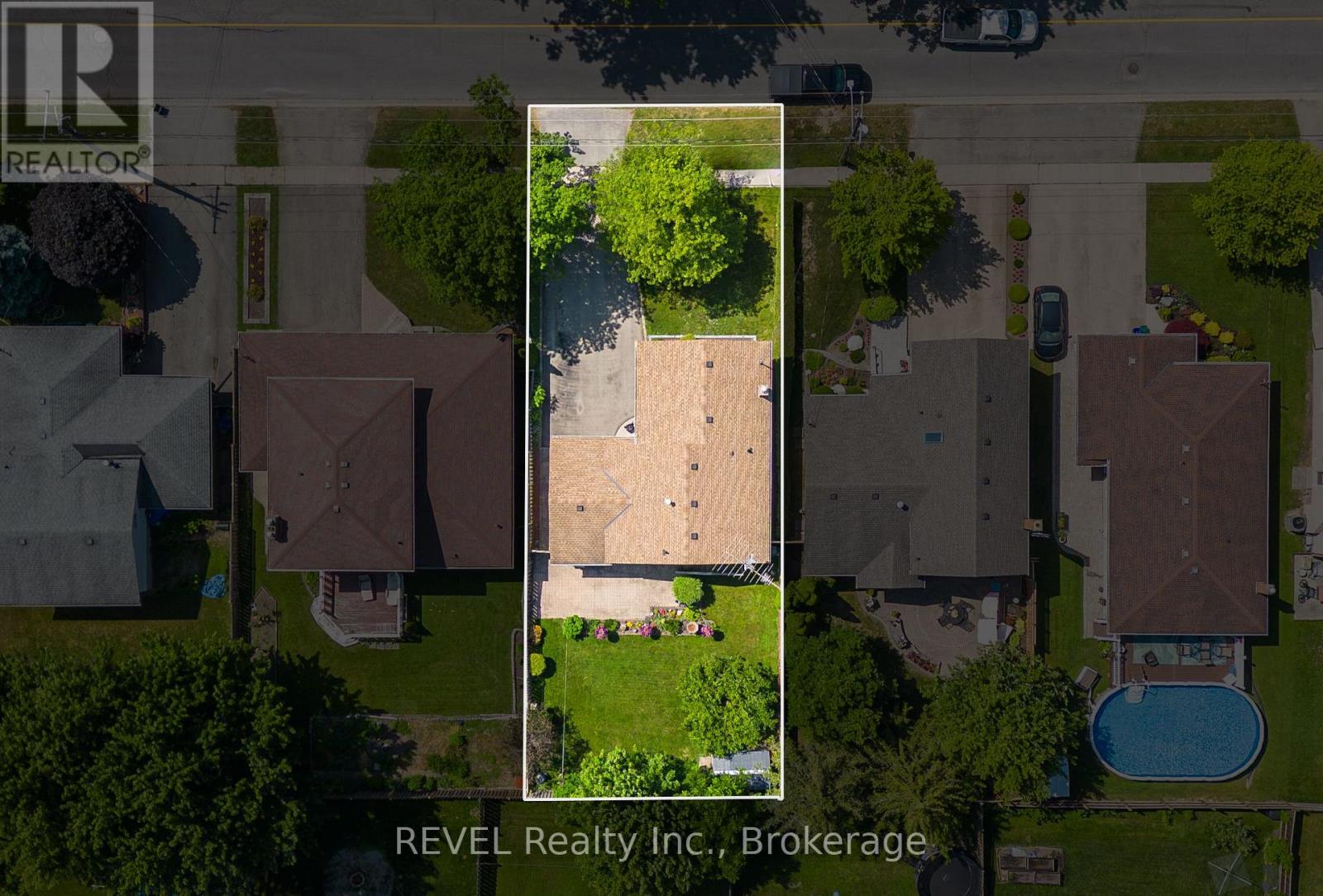 323 BARRICK ROAD - 32