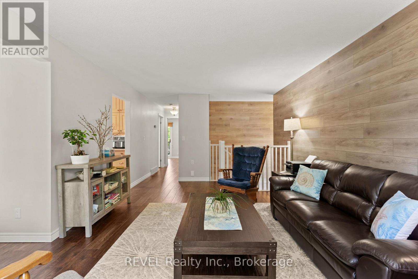 323 BARRICK ROAD - 4