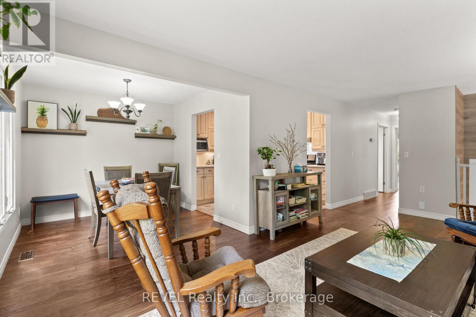 323 BARRICK ROAD - 7