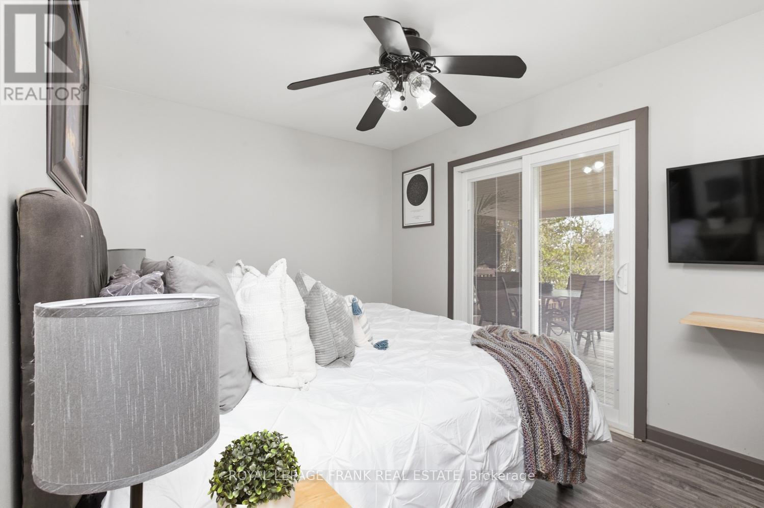 111 BALL POINT ROAD - 33