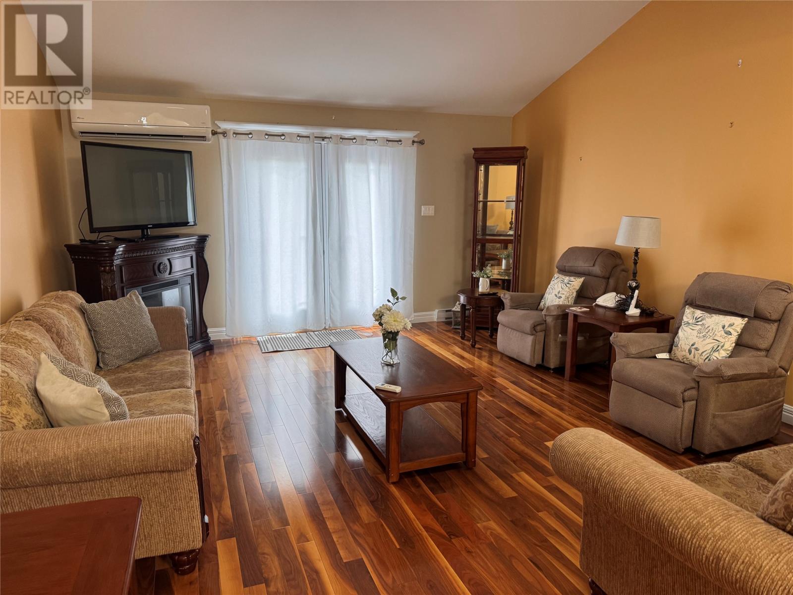 12 Rutan Street - 11