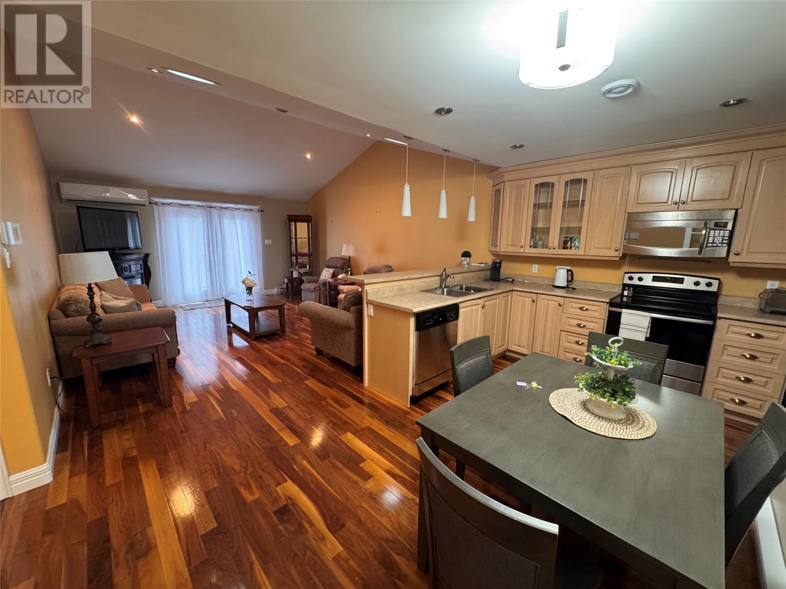 12 Rutan Street - 20