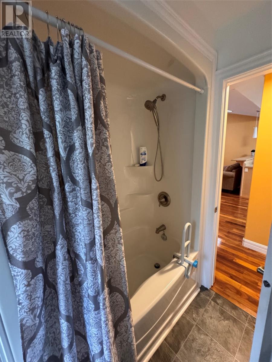 12 Rutan Street - 24