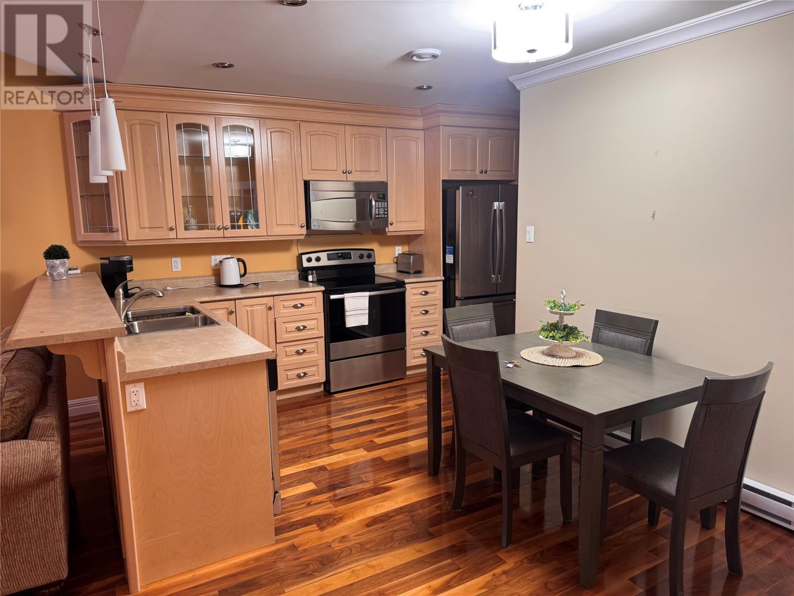 12 Rutan Street - 16