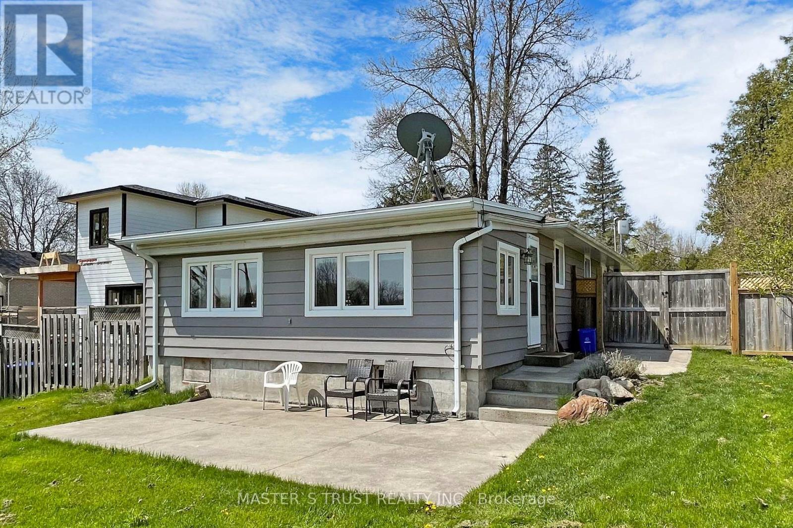 3965 HILLTOP ROAD - 33