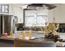 Kitchen - 38 Ascot Avenue, Brampton, ON L6T2P6 Photo 10