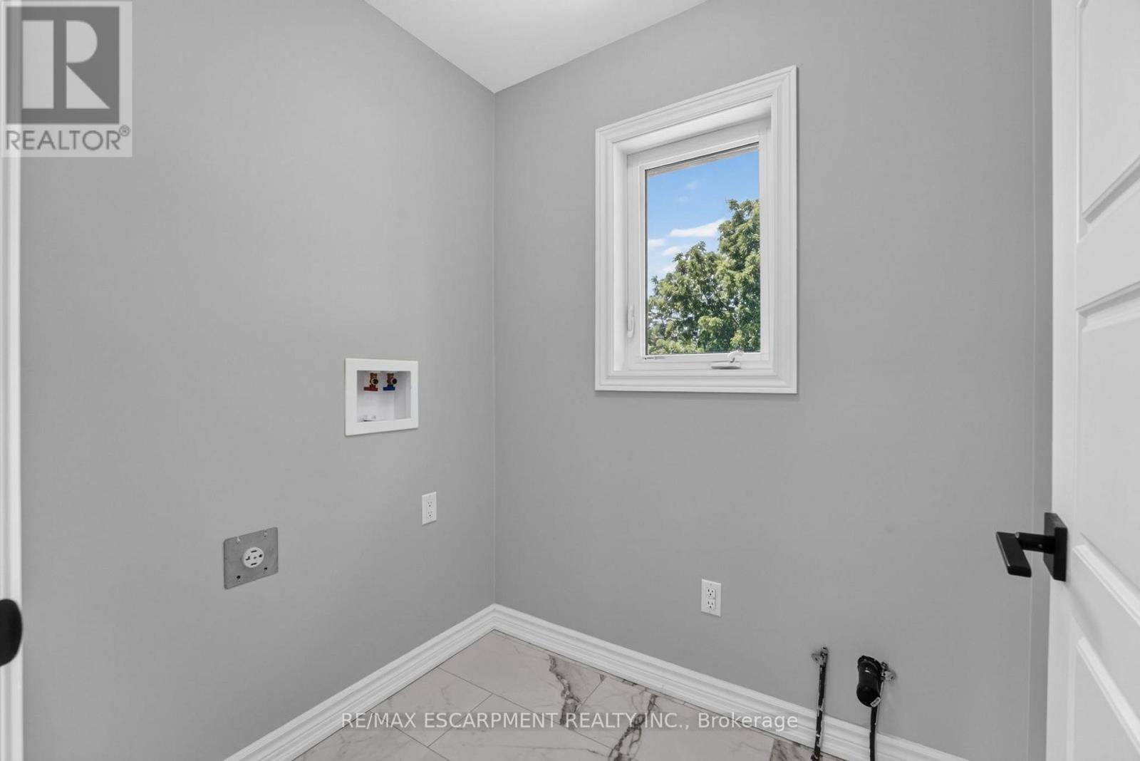 203 PARK STREET - Image 31