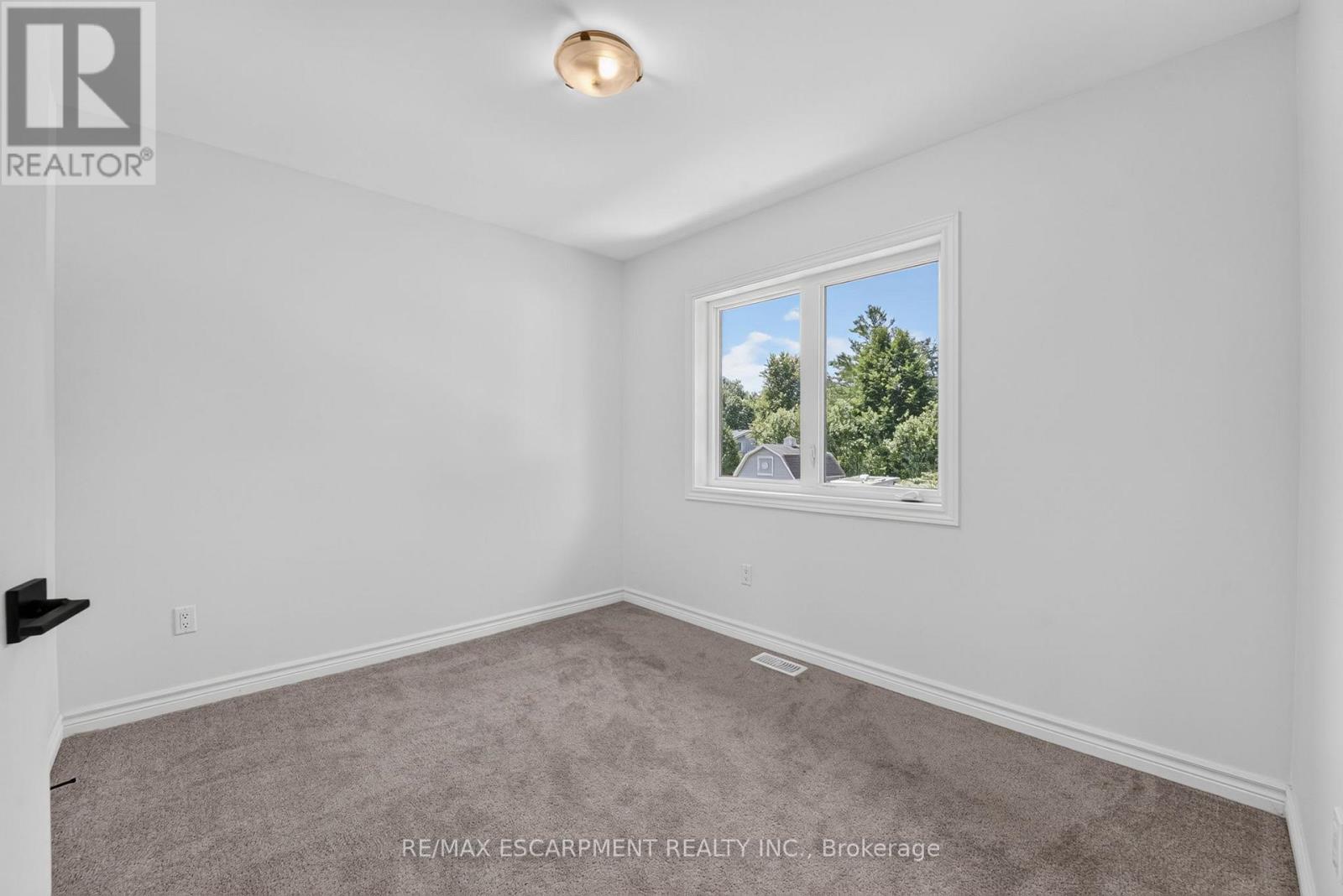 203 PARK STREET - Image 33