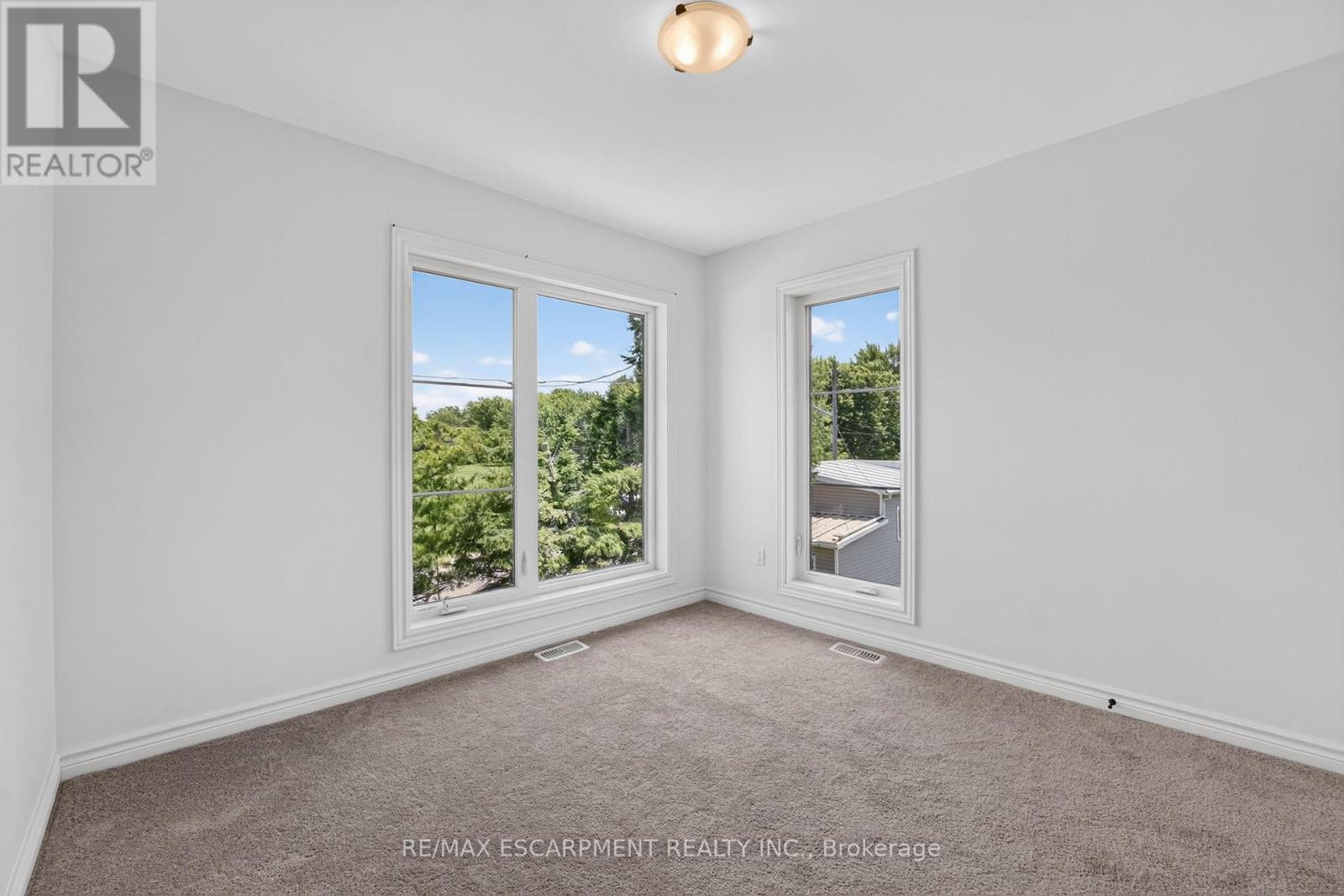 203 PARK STREET - 36