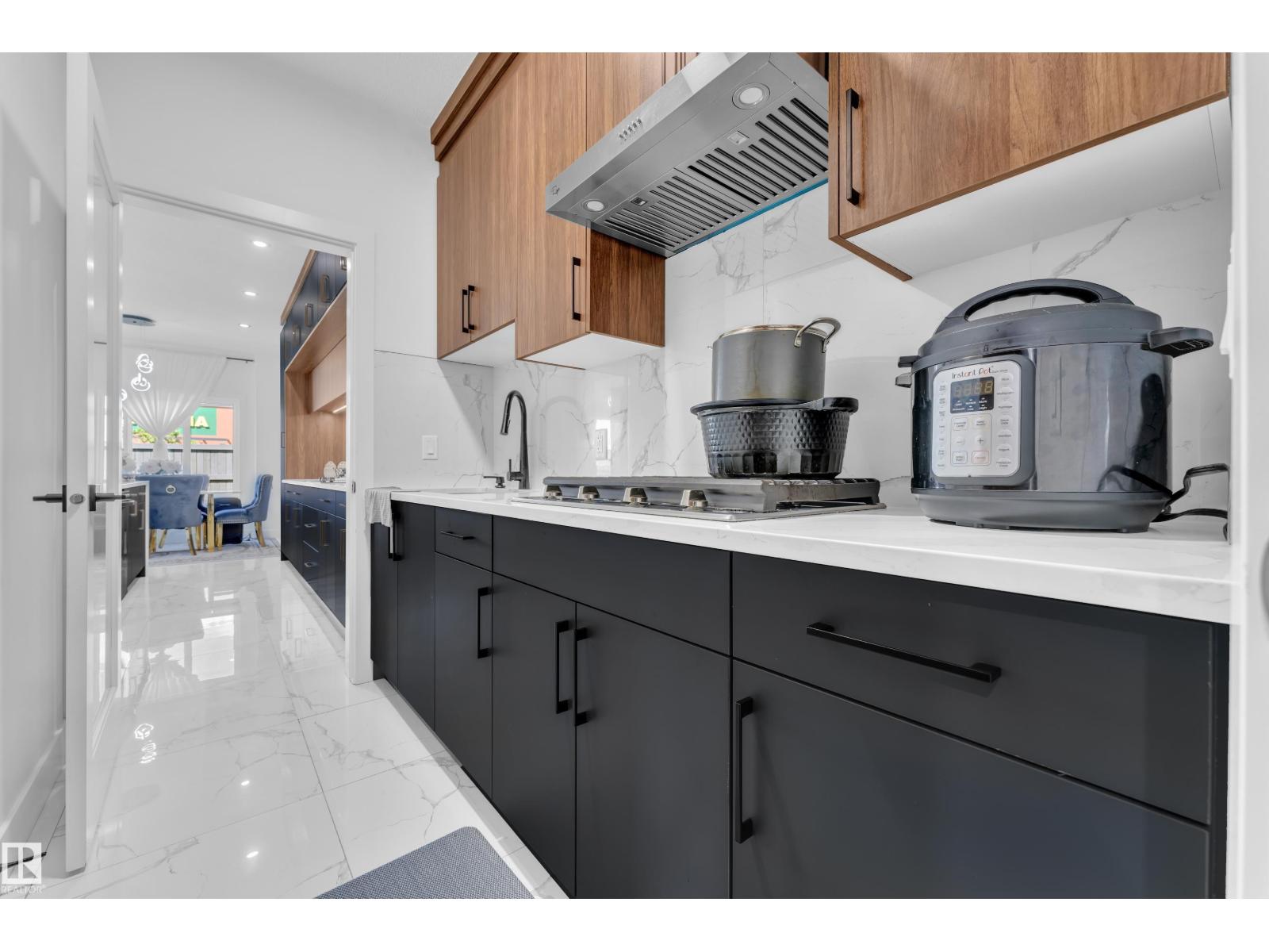 16816 49 ST NW - 11